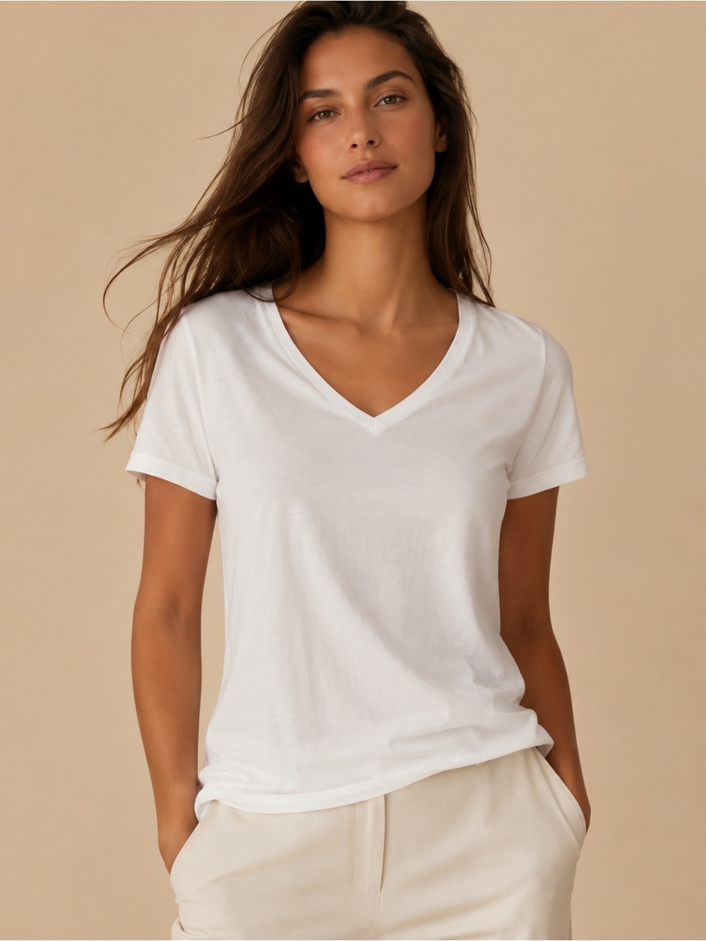 Amazon Essentials Women's White V-Neck Short Sleeve Tee